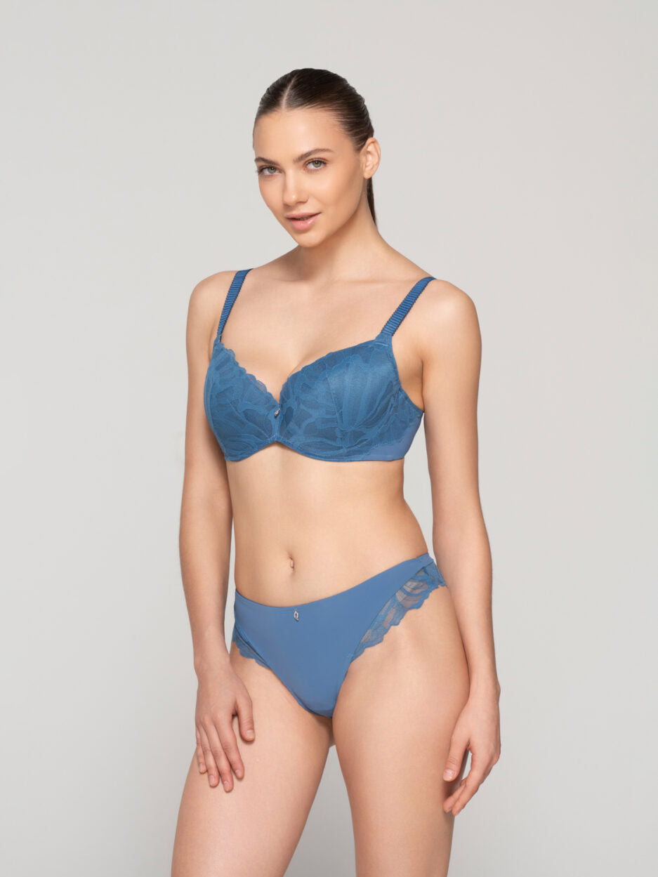 Brasiliano donna Luna 24240