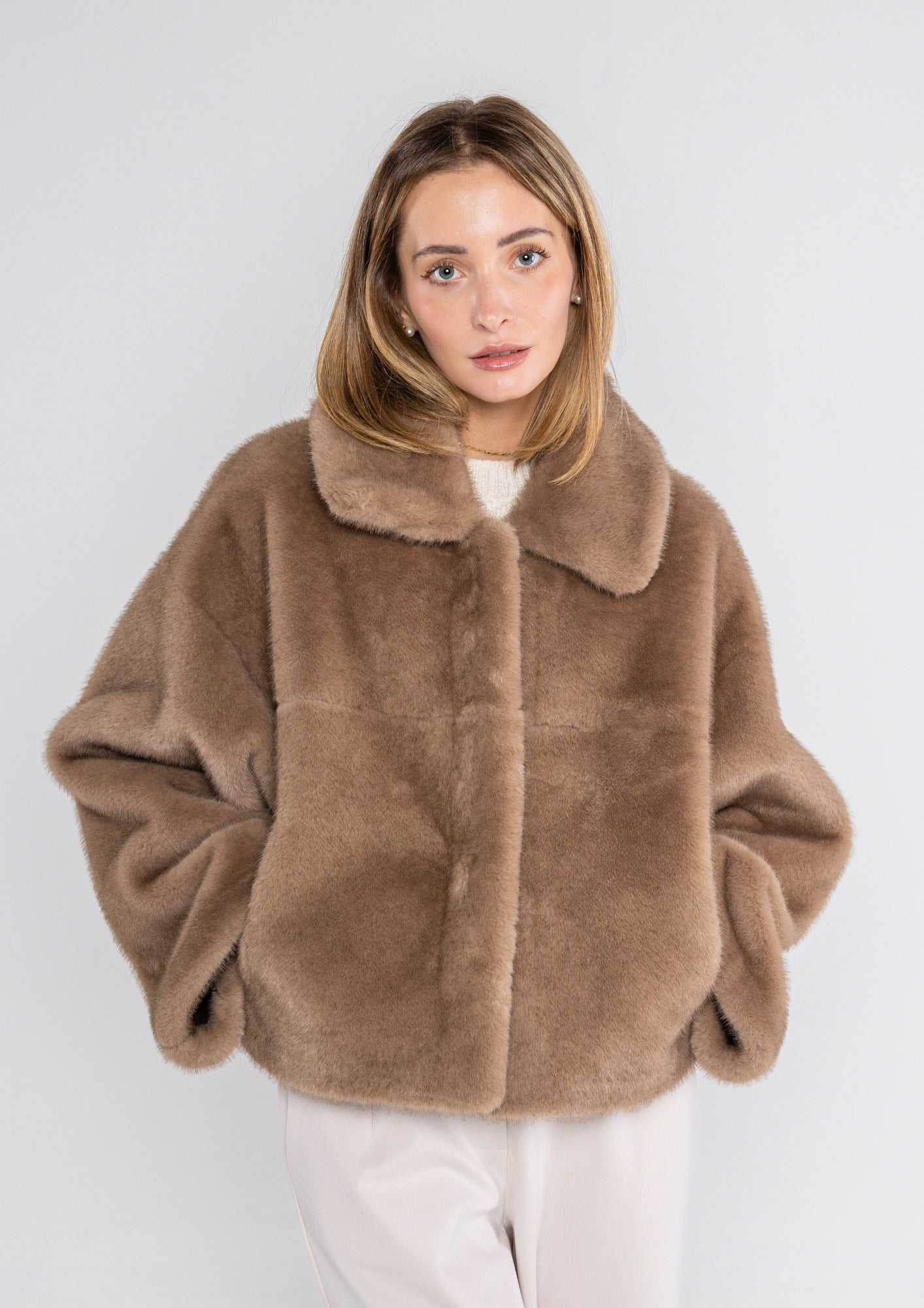 Eco pelliccia donna Lokita LOK26184